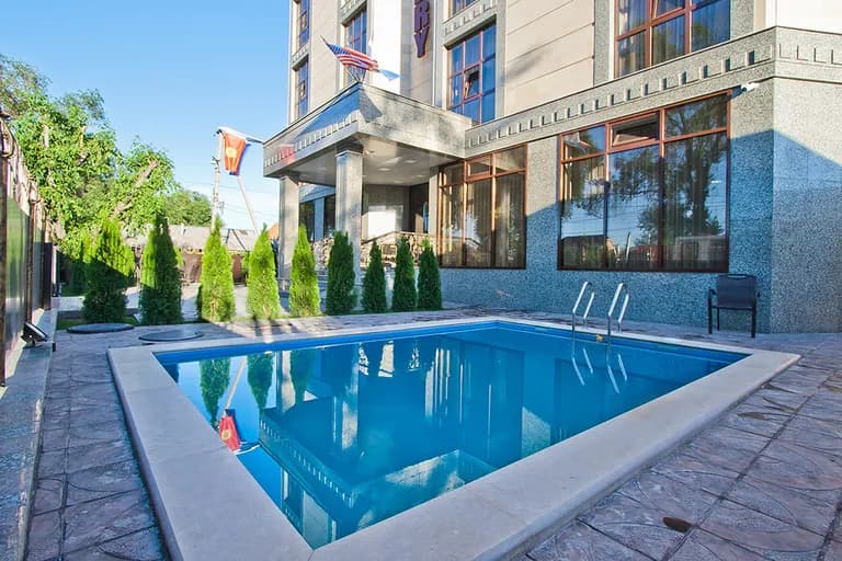 Discovery Hotel 4